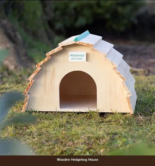 adorable wooden hedgehog houseH20.5cm x W30cm x D30cm