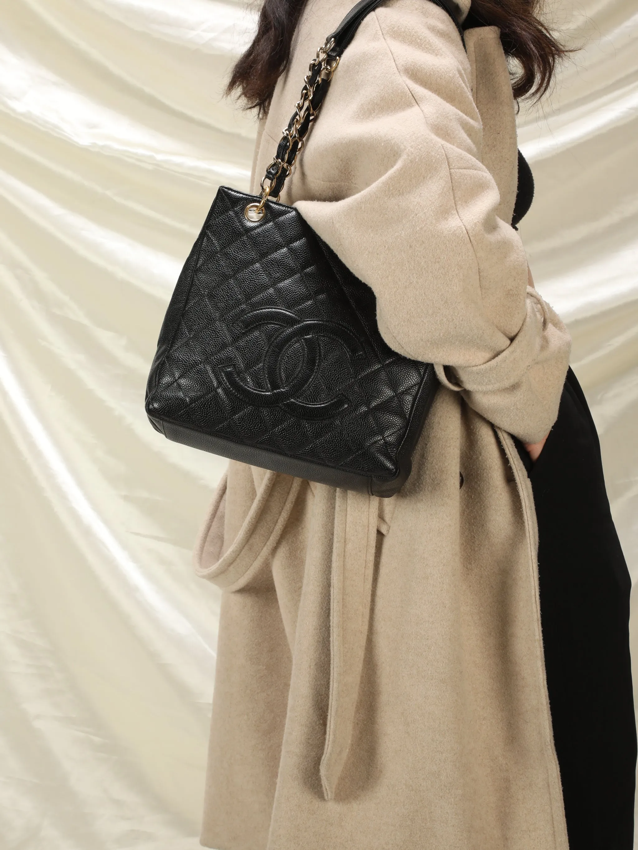 CL Timeless Caviar Small Bucket Tote